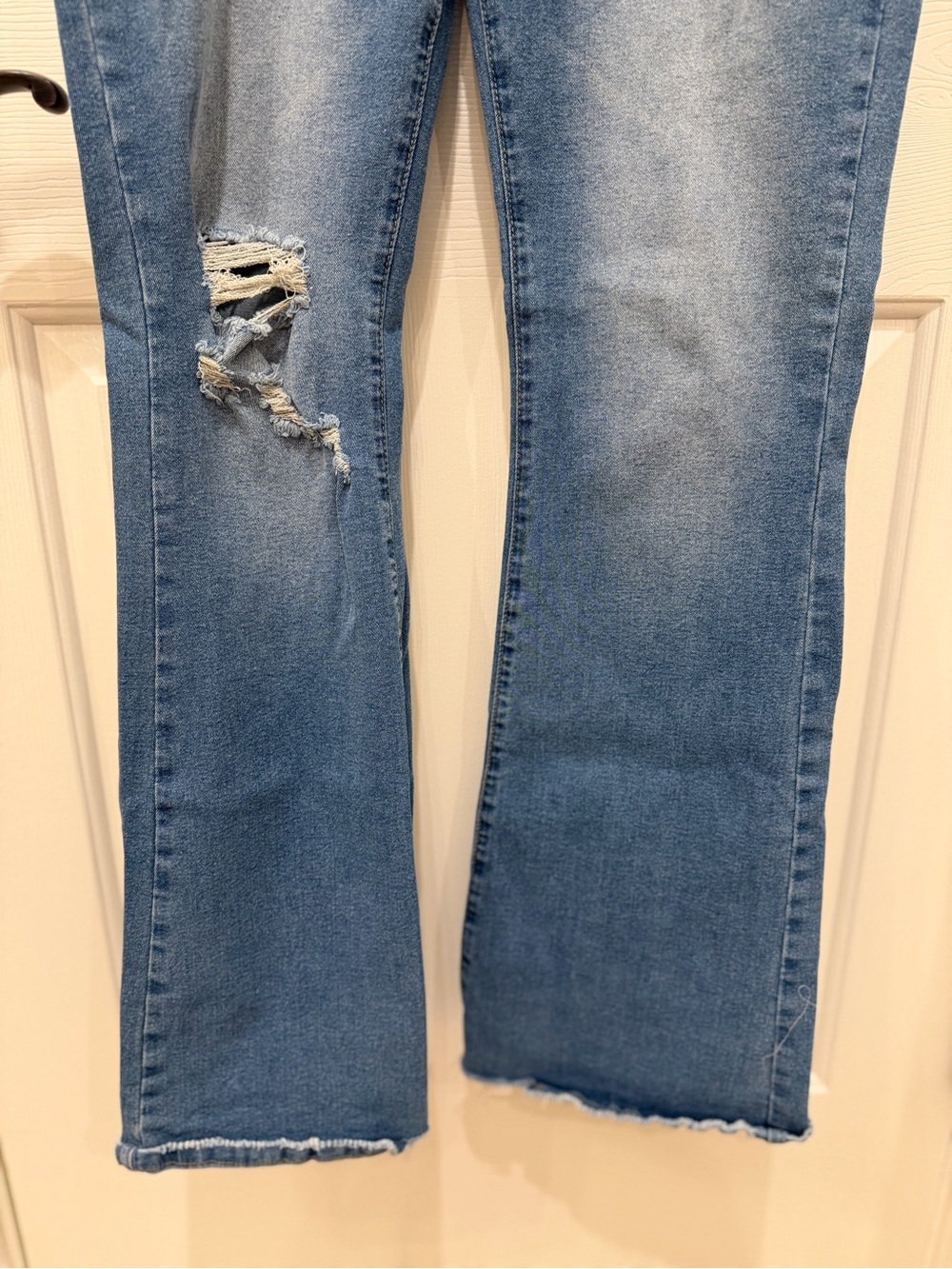 Wide Leg Distressed Jeans in Medium Blue - Picture 5 of 7